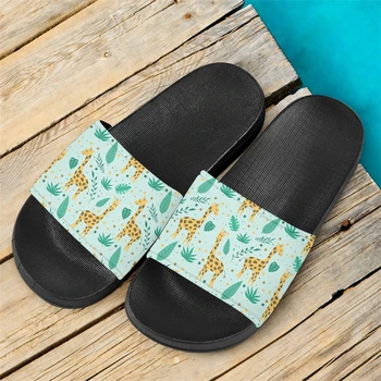 Prozračne lagane sandale ženske dizajnerske ljetnim нескользящие papuče s cartoonish žirafa za kupanje u zatvorenom prostoru na otvorenom, plaža putovanja